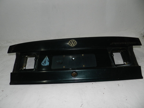 Tampa Traseira Porta-malas Vw Santana 91/05 Detalhe