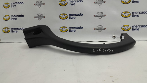 Moldura Direita Dobradiça Tampa C180k C200 C230 00/06 Detalh