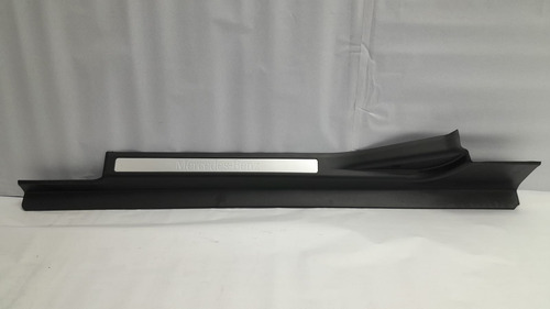 Soleira Interna Dianteira Esquerda Mb C180k C230 W203 00/06