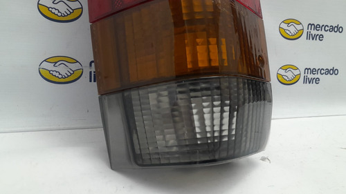 Lanterna Direita Paralela Tricolor Ford F1000 93/99 Detalhe
