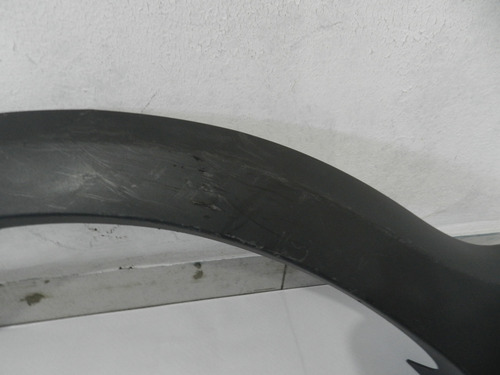 Moldura Para-lama Tras Direito Renault Sandero 08/15 Detalhe