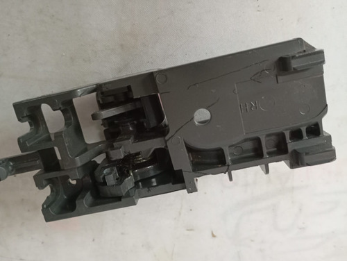 Maçaneta Interna Tras Direita A - Toyota Hilux 2005/.. 26105