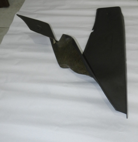 Acabamento Bagagito Lado Direito Vw Santana 1991 A 2006 