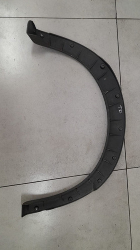 Moldura Paralama Traseiro Esquerdo Fiat Uno Way 2004 A 2013
