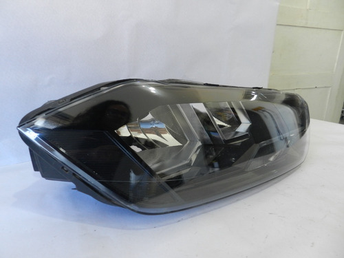 Farol Direito Friso Cromado Vw Polo Virtus 17/21 C/ Detalhe