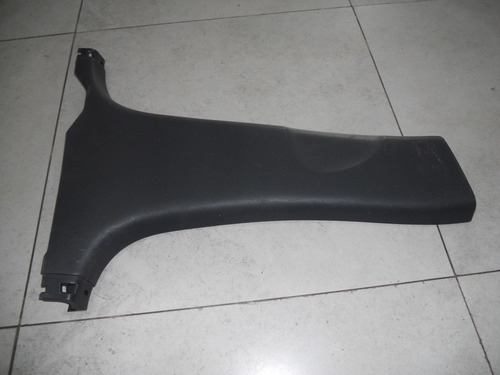 Acabamento Inferior Coluna Direita Nissan March 2015 A 2019