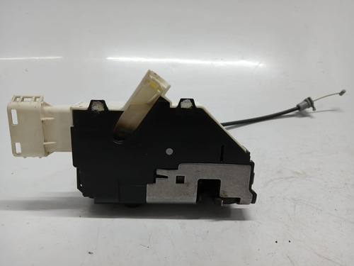 Fechadura Da Porta Dianteira Direita Citroen C4 2007 A 2014