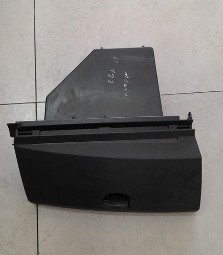 Porta-luvas Renault Megane 07/14 Com Detalhe 8200485867