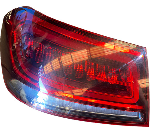 Lanterna Traseira Canto Esquerda Mercedes Bens Gle400 20.21