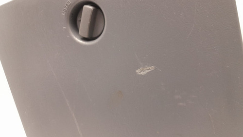 Tampa Caixa Ferramentas Macaco Mala Hilux 97/04 Detalhe