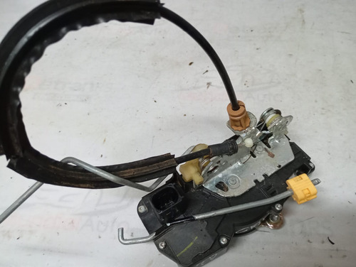 Fechadura Porta Tras Direita Captiva  Usada  26025