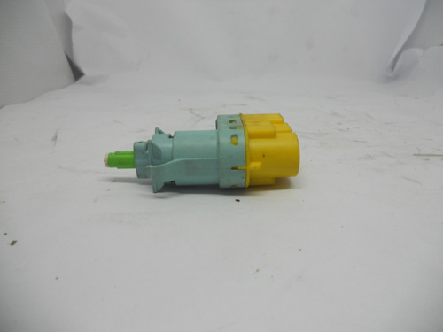 Interruptor Pedal Freio Fiat Mobi 2018 A 2022 52162684