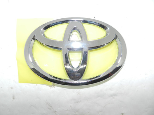 Emblema Tampa Traseira Toyota Corolla Yaris 15/18 7543102100