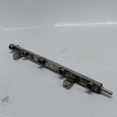 Flauta Dos Bicos Injetores Jetta 2.5 5cc Ano 2006 A 2010