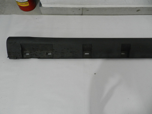 Spoiler Lateral Direito Sandero Stepway 08/13  Com Detalhe