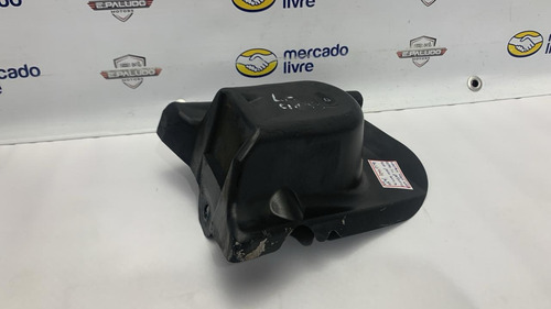 Tampa Para-barro Traseiro Direito C180k C200k W203 00/06