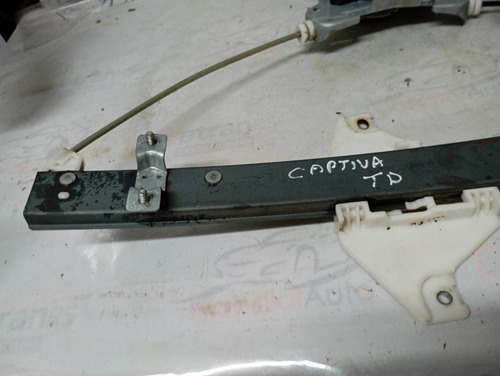 Maquina De Vidro Traseira Direita Captiva  26024