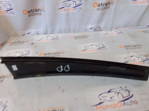 Moldura Coluna Porta Diant Direita Vw Polo 03/12 13690