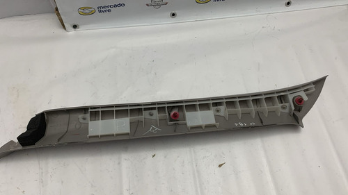 Moldura Coluna Parabrisa Direita Corolla 98/02 Detalhe