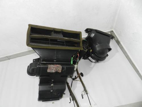 Caixa Evaporadora Ar Condicionado Gm Zafira 02 A 10 90560935