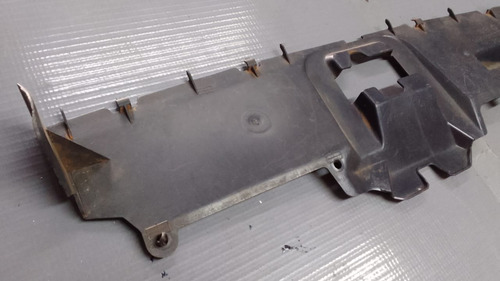 Defletor Superior Radiador Ford Focus 2012. 23372