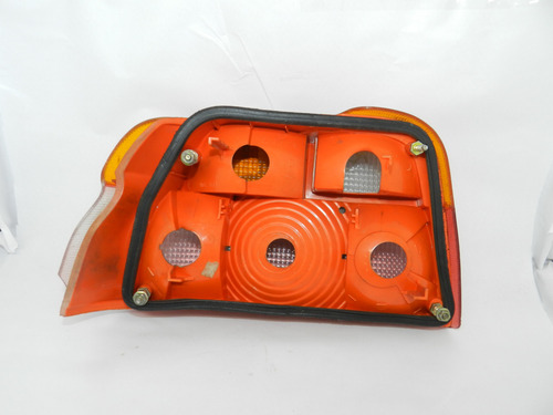 Lanterna Traseira Direita Ford Escort Verona 93/96 Detalhe