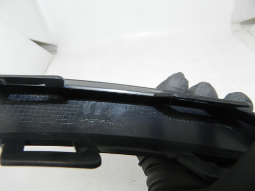 Moldura Luz Diurna Lado Esquerdo Jeep Compass 16/21 Detalhe