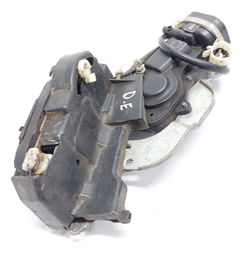 Fechadura Da Porta Dianteira Esquerda Gm Tracker 2001 A 2009