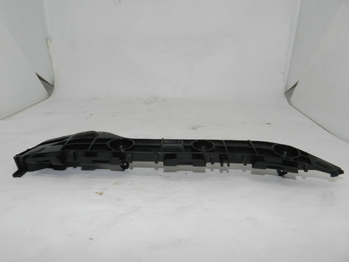 Guia Para-choque Traseiro Lado Direito Toyota Yaris 19/22