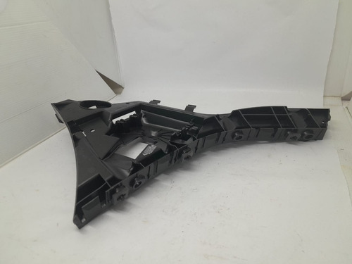 Guia Para-choque Traseiro Lado Direito Volvo Xc60 T5 11/17