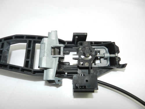 Suporte Maçaneta Externa Traseira Esquerda Ford Focus 09/13