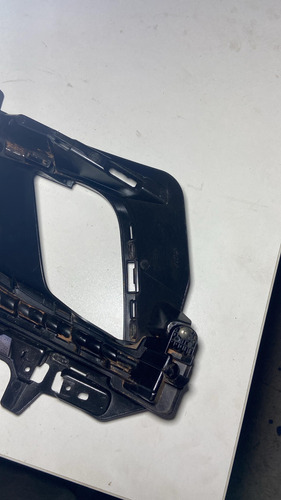 Moldura Esquerdo Peugeot 308 2012 2013 2014 2015 Detalhes