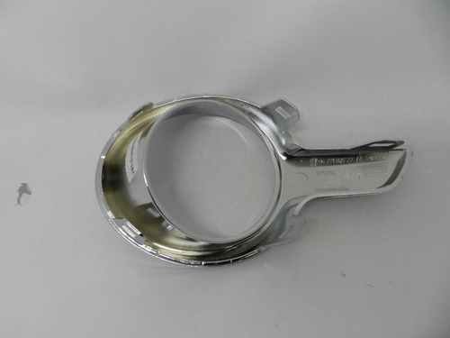 Moldura Cromada Farol Milha Lado Direito Peugeot 208 13/16