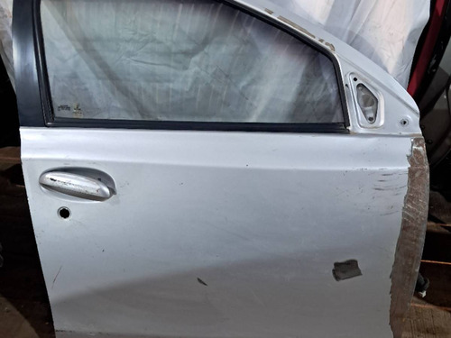 Porta Toyota Etios 2013 2014 2015 A 2021 Dianteira Direita