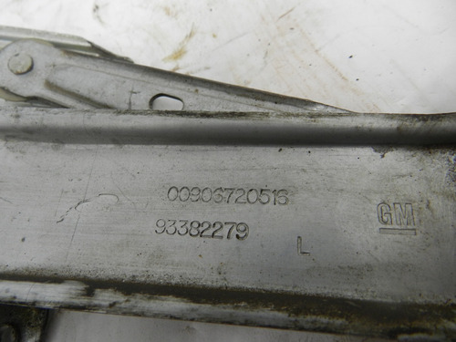Máquina Vidro Manual Dianteira Esquerda Corsa Montana 03/12