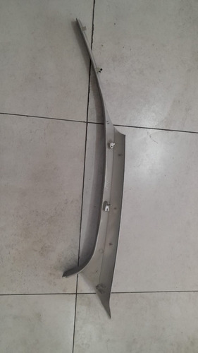 Acabamento Coluna Traseira Direita Ford Focus 01/08 A03198