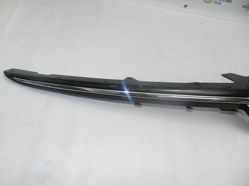 Friso Cromado Moldura Grade Superior Corolla 20/23 Detalhe