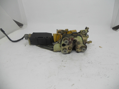 Fechadura Porta Dianteira Esquerda Gm Corsa 1994 A 2001