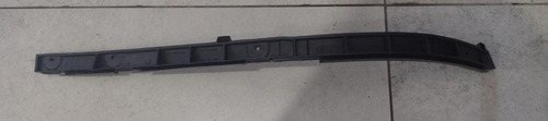 Guia De Para-choque Traseiro Direito Gm Corsa Sedan 02/12