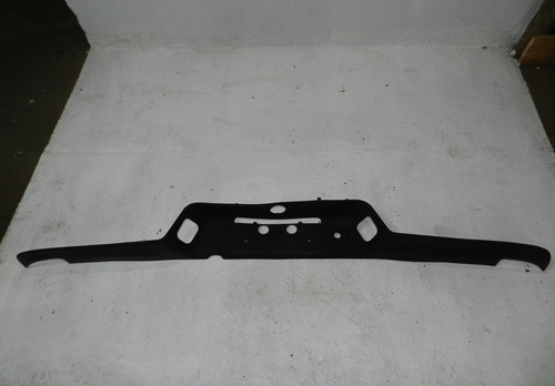 Pisante Para-choque Traseiro 1500 2500 3500 02/09 Detalhes