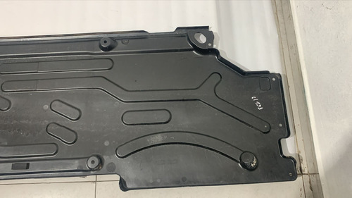 Protetor Inf Carroceria Assoalho Direito C180k W203 Detalhe