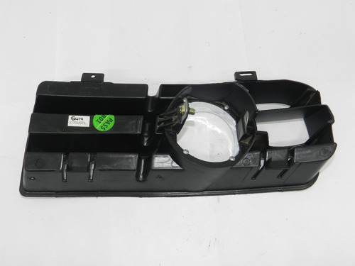 Grade Moldura Farol Milha Direito Vw Golf 2.0 2002