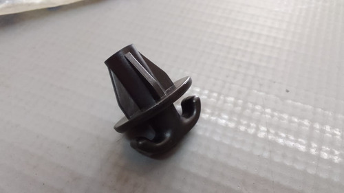 Gancho Traseiro Porta Malas Gm Omega   237800