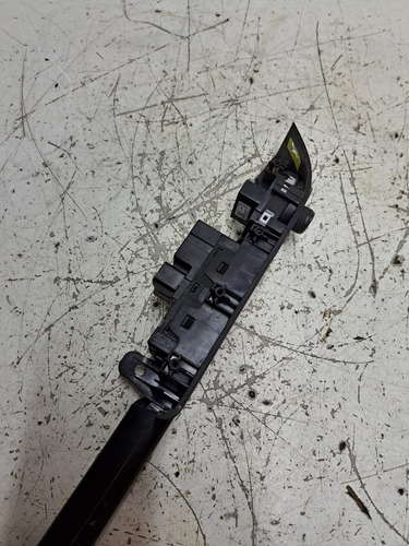 Botão Comando Vidro Esquerdo Chevrolet Sonic 2012 2013 2014