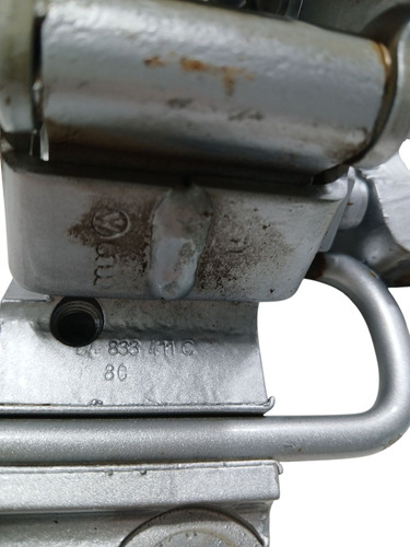 Dobradiça Porta Traseira Esquerda Vw Golf 2000 (ap) Cxf 88
