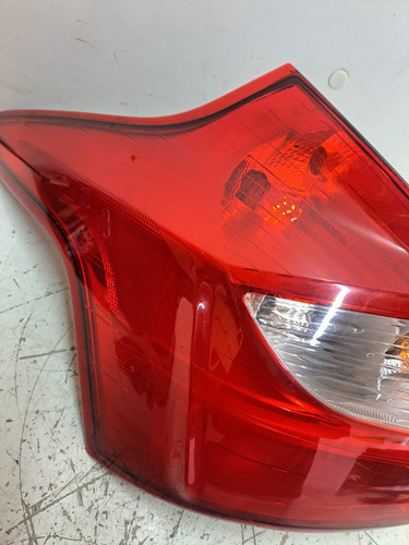 Lanterna Traseira Esquerda Ford Focus Hatch 2014 2015 2016