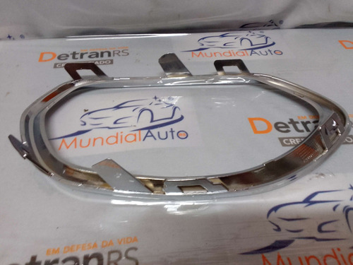 Moldura Cromada Lado Direito Farol Milha Toro   11832