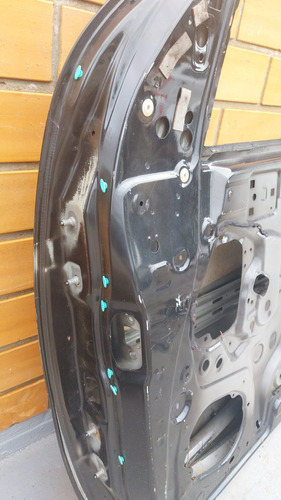 Porta Dianteira Direita Nissan Frontier 08/14 Detalhe