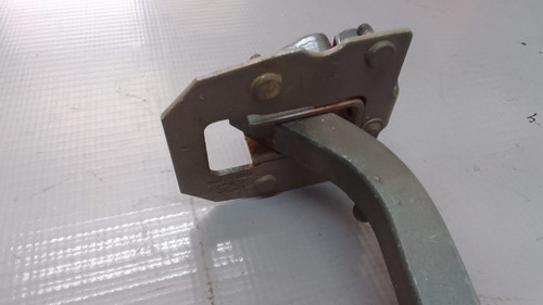 Dobradiça Porta Malas Ford Mondeo 1996/2000 Esquerdo. 23656