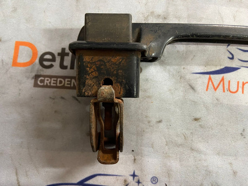 Maçaneta Externa Lado Direito F1000 F4000 1993/98 18073